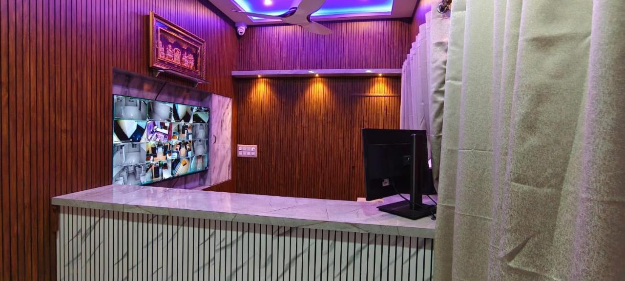 V R S Luxury Ac Dormitory Mysore Exterior foto